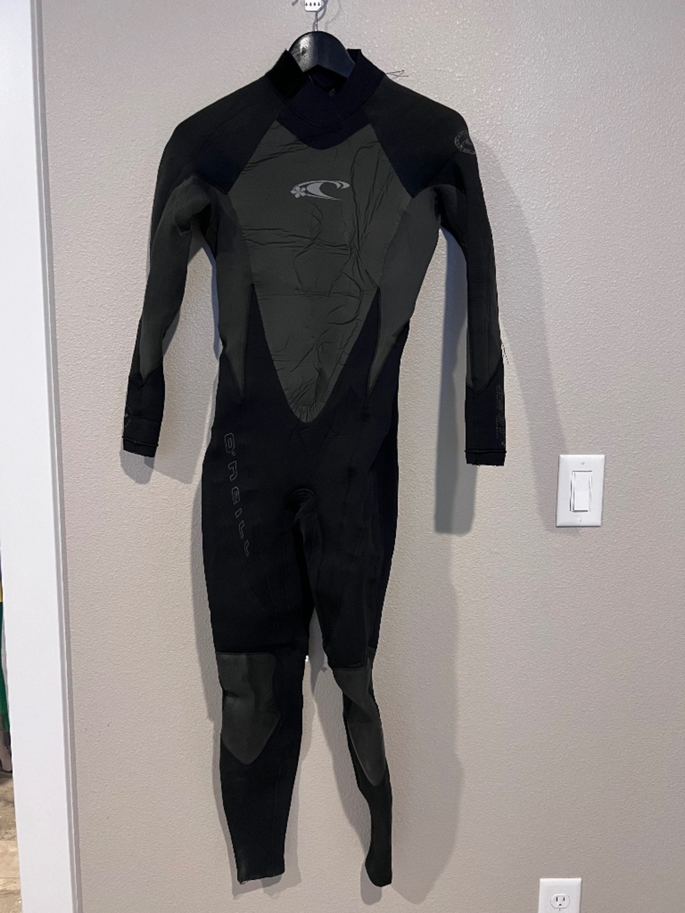 O'Neill Women's Wetsuit One Piece 3/2mm Size 6 - Black - Preowned